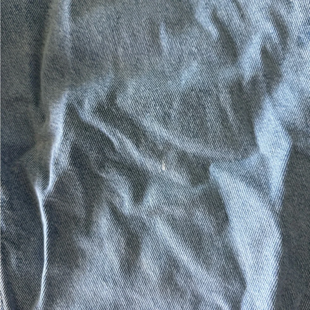 Light Wash Wide Leg Jeans - Picture 4 of 5